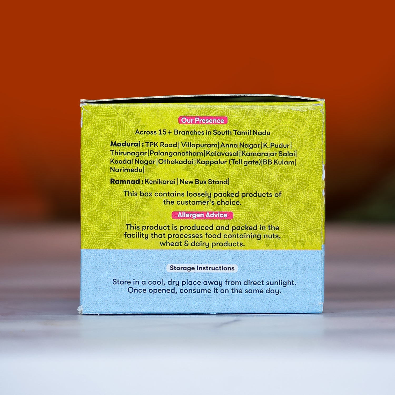 PARTY GIFT BOX (MOTHI LADDU 40G, BOMBAYMIXTURE 40G)